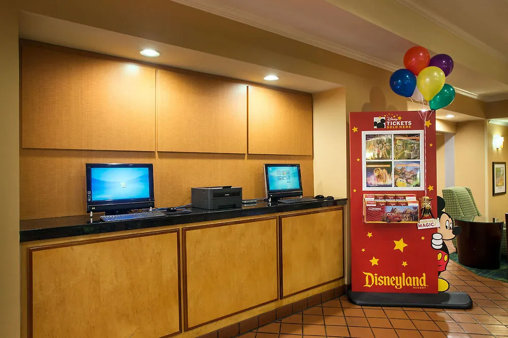 Hotel Fairfield By Marriott Anaheim Resort