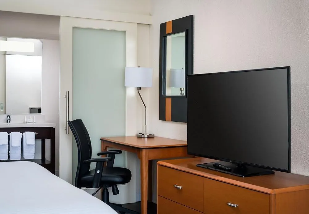Hotel Fairfield By Marriott Anaheim Resort